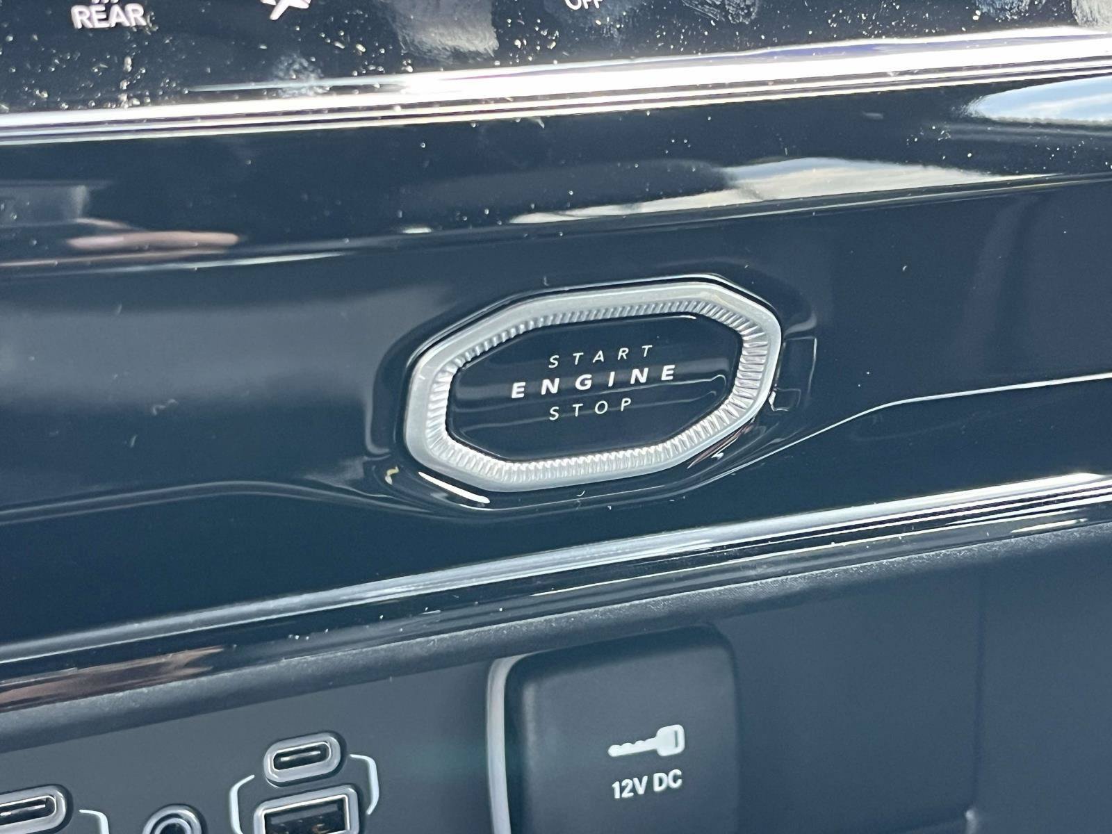 New 2026 Jeep Grand Cherokee Altitude AWD/4WD image 26