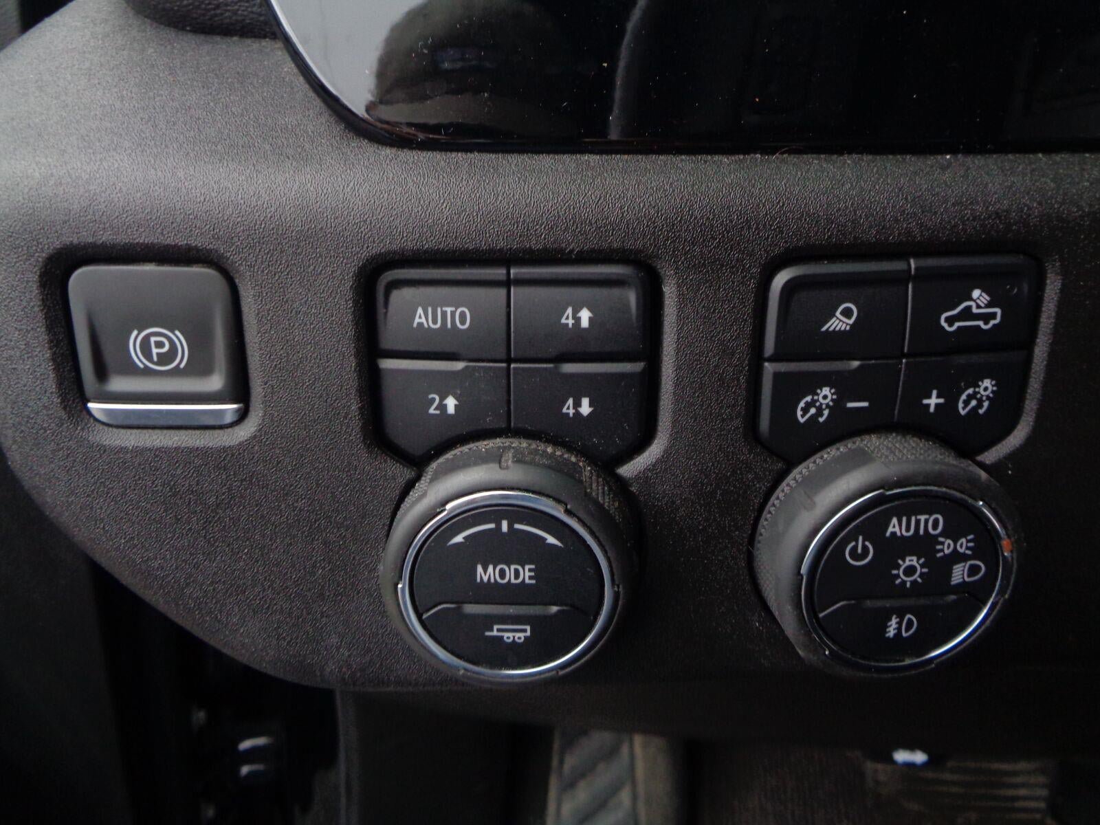 Used 2024 Chevrolet Silverado 1500 High Country w/ Midnight Edition AWD/4WD image 12