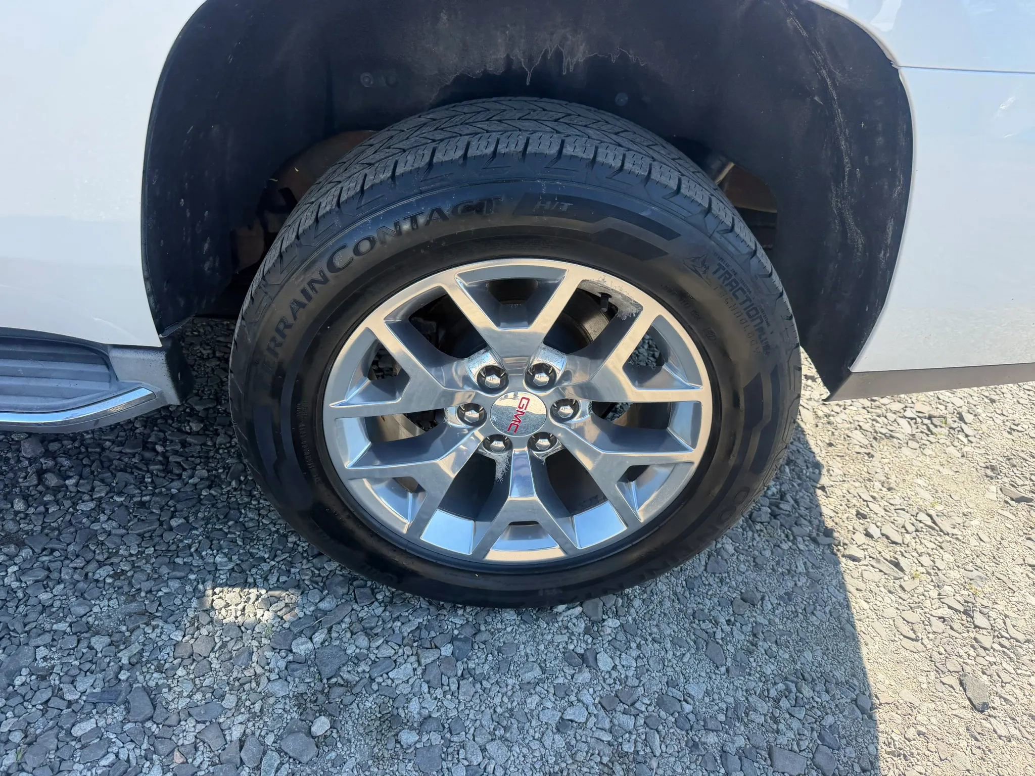 Used 2019 GMC Yukon SLT w/ Open Road Package AWD/4WD image 7