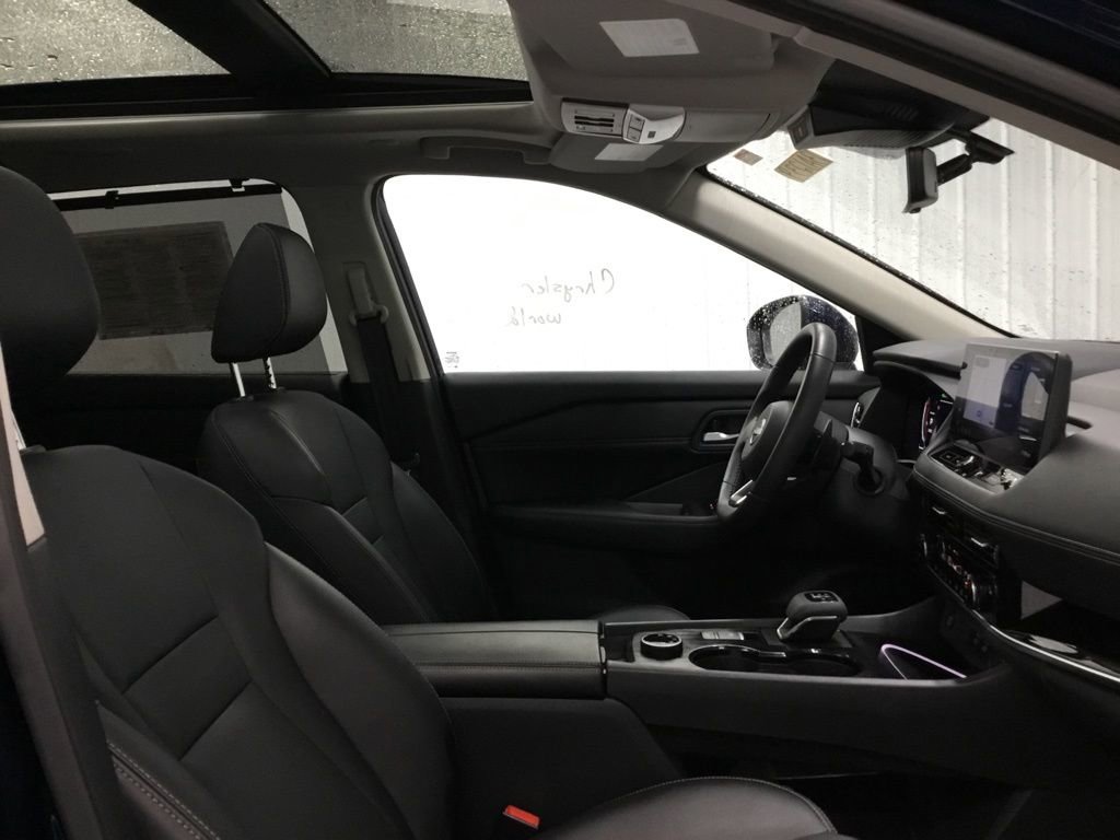 Used 2024 Nissan Rogue SL w/ SL Premium Package image 23