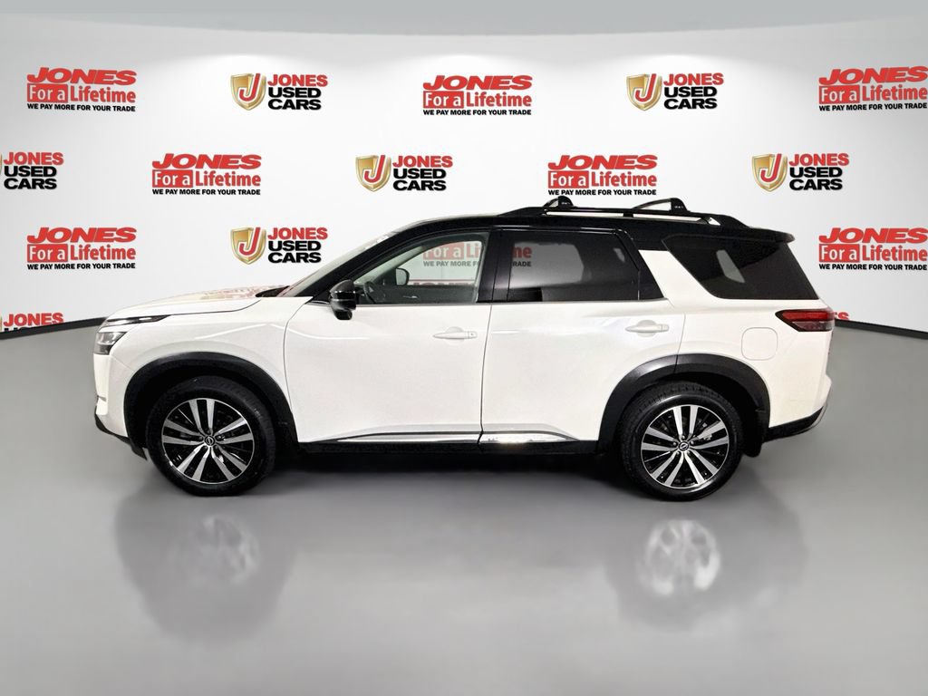 Used 2024 Nissan Pathfinder Platinum AWD/4WD image 16