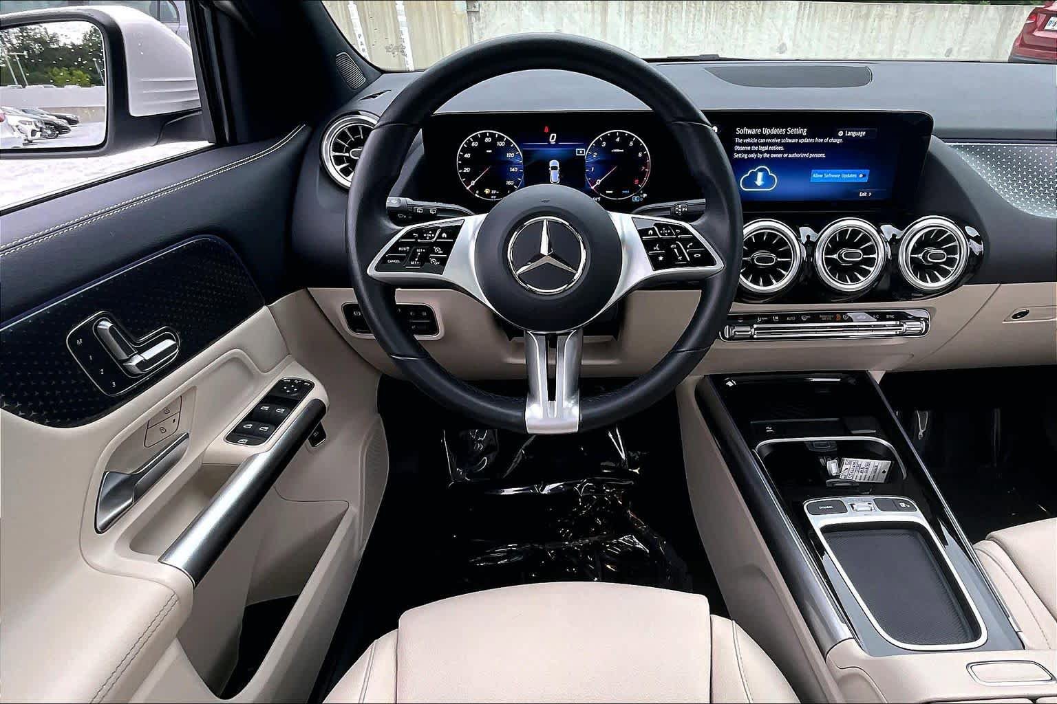 Used 2025 Mercedes-Benz GLA 250 4MATIC image 6
