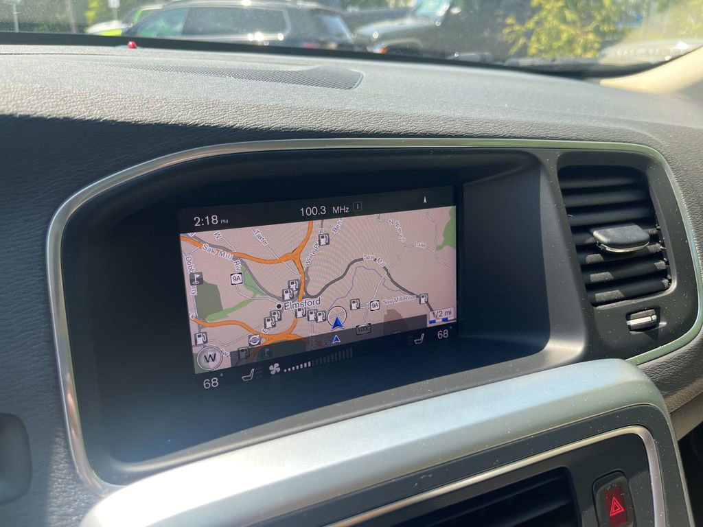 Used 2018 Volvo S60 T5 Inscription Platinum AWD/4WD image 4
