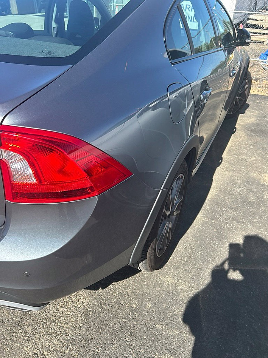 Used 2017 Volvo S60 T5 Cross Country Platinum AWD/4WD image 4