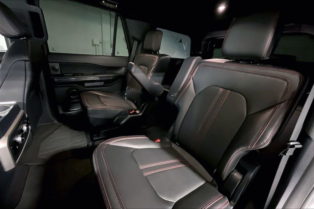 Used 2024 Ford Expedition Limited image 36