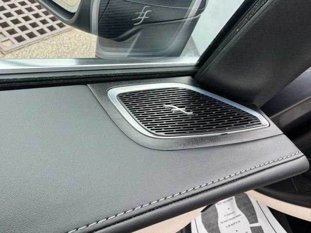 Used 2023 Mercedes-Benz GLC 300 GLC 300 image 21