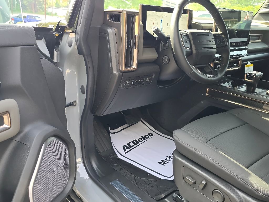 New 2025 GMC Hummer EV 2X image 4