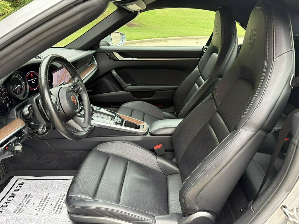 Used 2020 Porsche 911 Carrera 4S AWD/4WD image 34