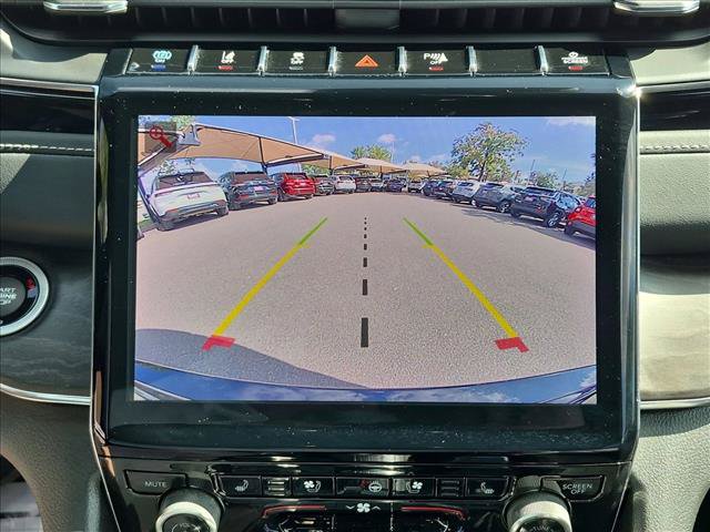 Used 2023 Jeep Grand Cherokee Overland w/ Luxury Tech Group IV AWD/4WD image 14