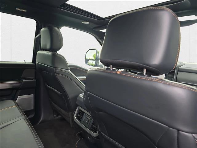 Used 2024 Ford F250 Platinum image 23