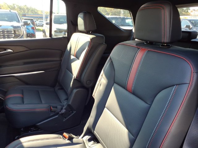 New 2027 Chevrolet Traverse RS w/ LPO, Floor Liner Package AWD/4WD image 24