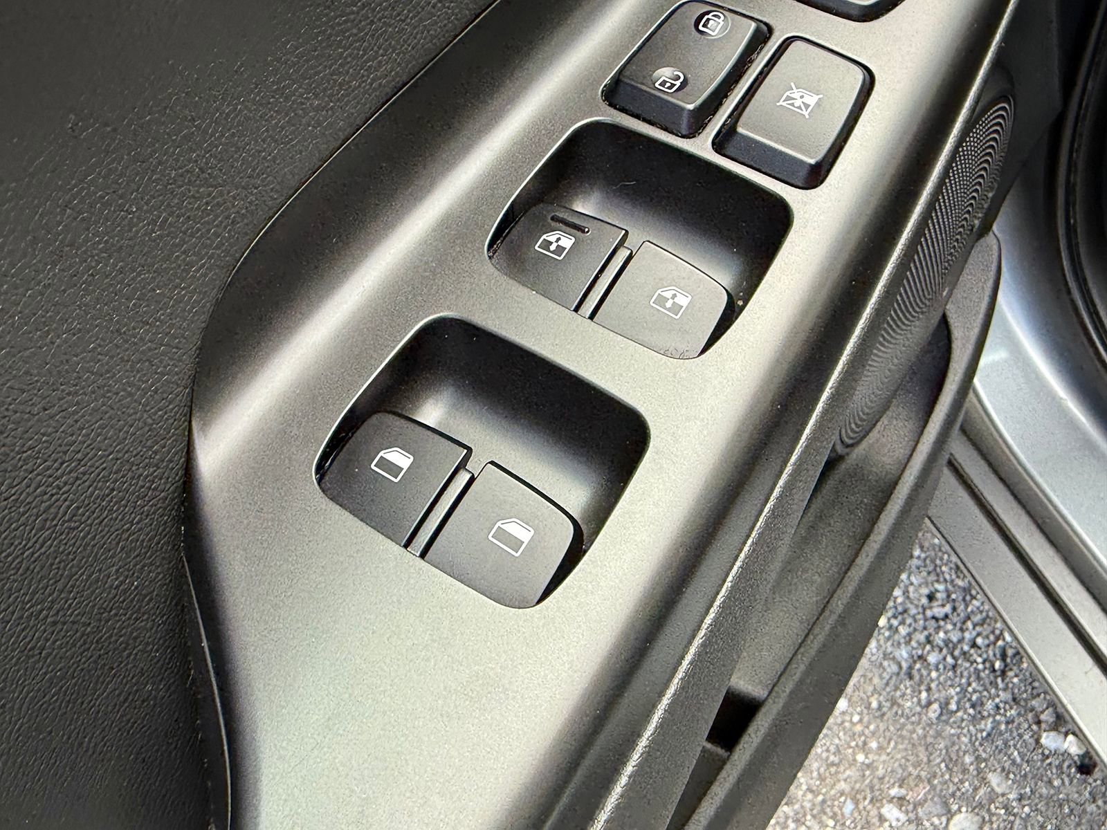 Used 2021 Hyundai Kona Ultimate w/ Cargo Package AWD/4WD image 14