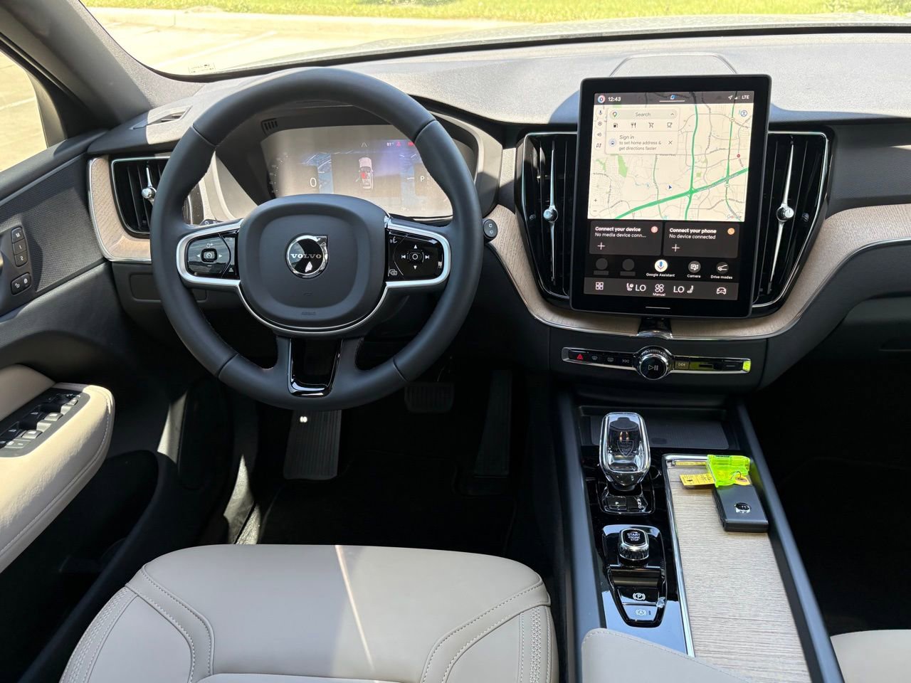 New 2026 Volvo XC60 B5 Core w/ Protection Package Premier AWD/4WD image 11