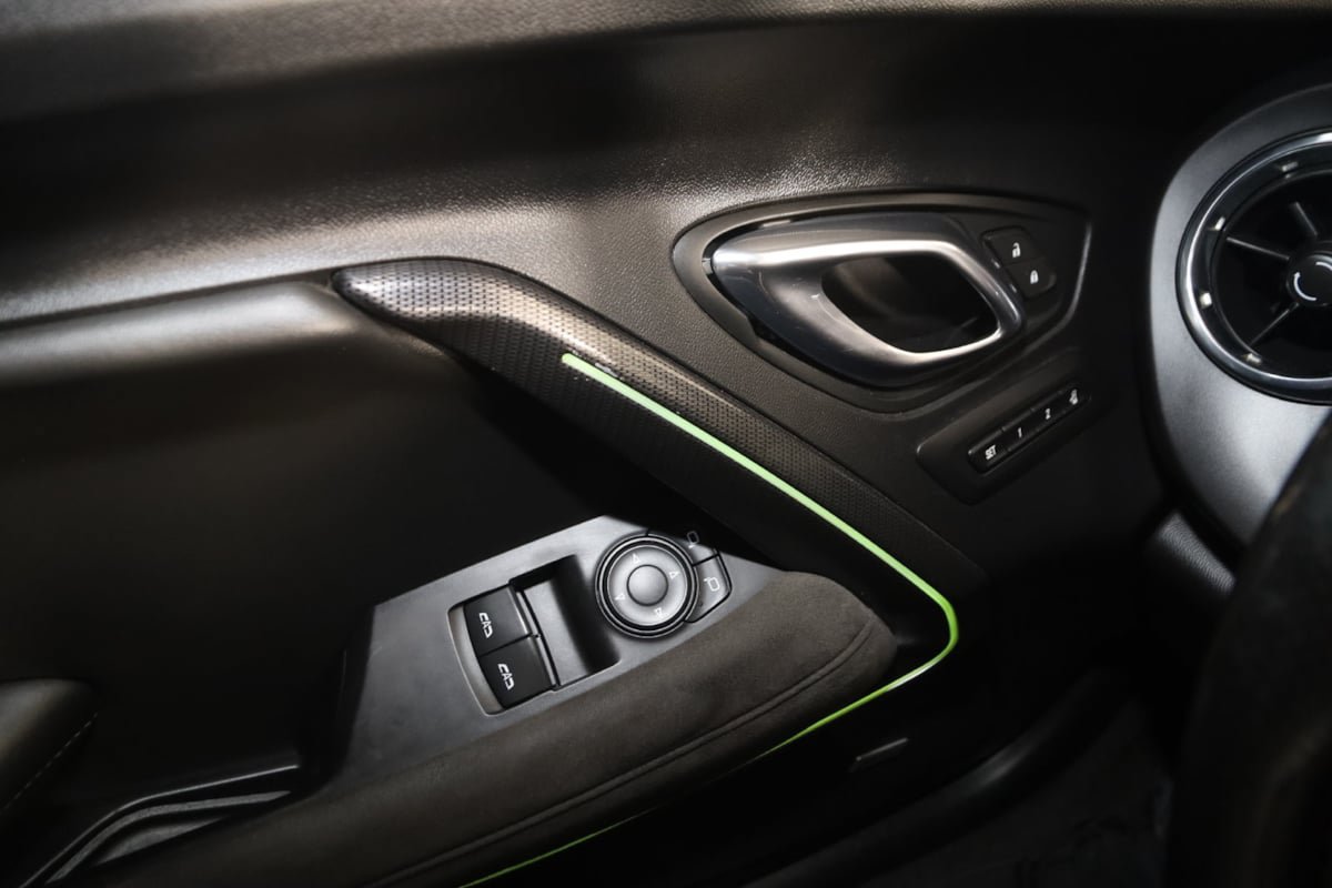 Used 2020 Chevrolet Camaro SS RWD image 34