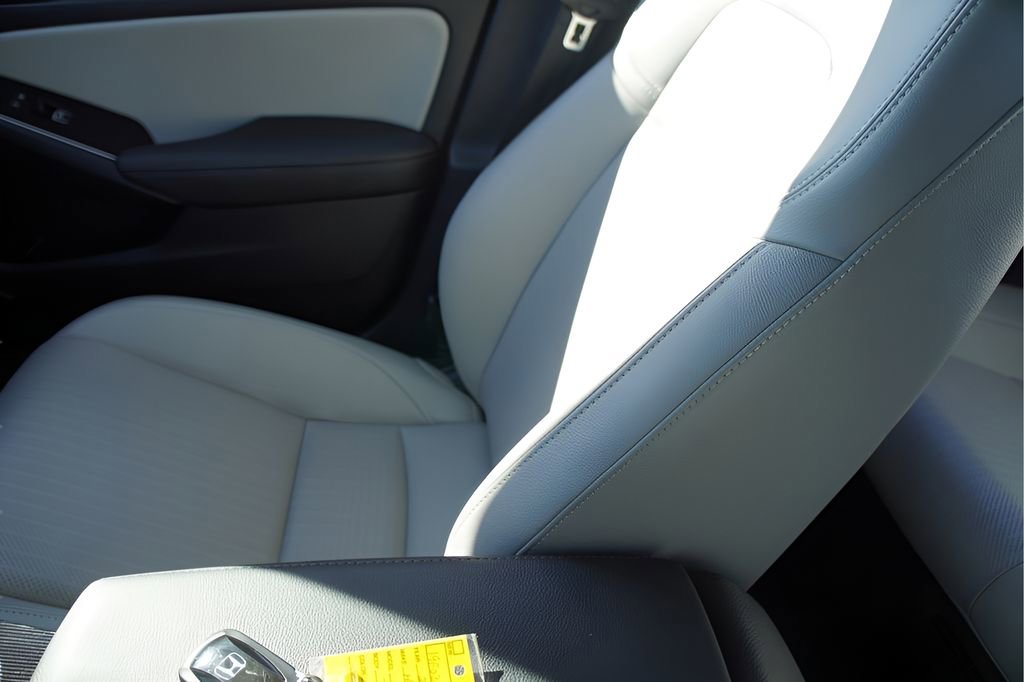 Used 2025 Honda Civic Sport image 30