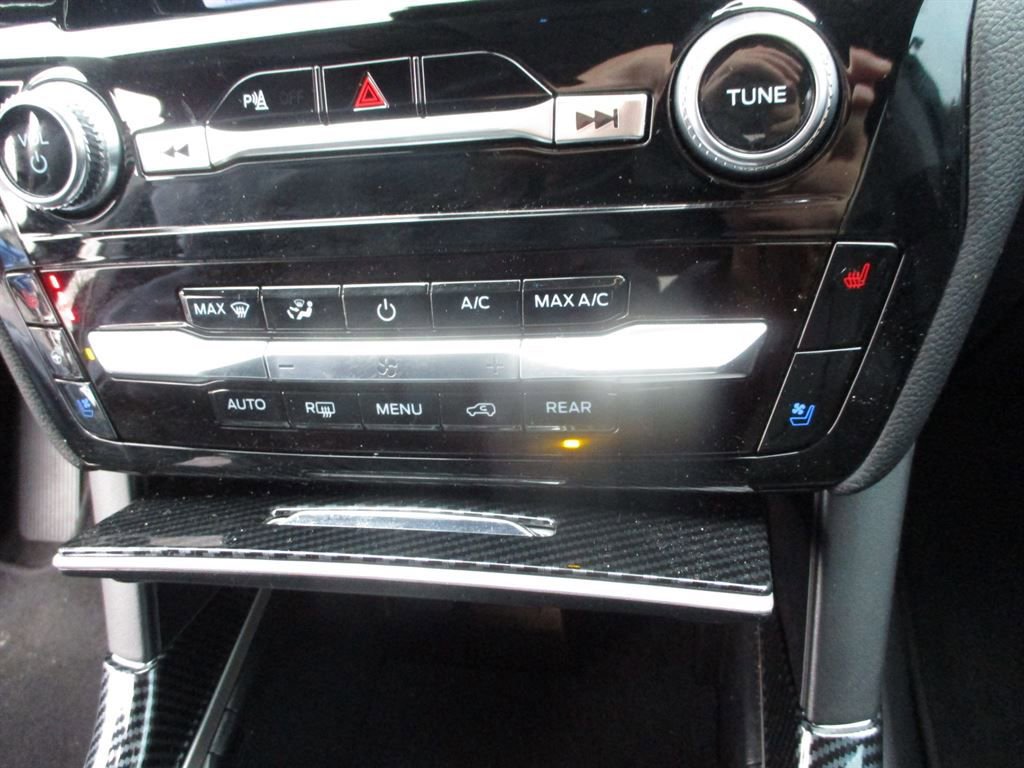 Used 2024 Ford Explorer Limited w/ Limited Technology Package image 5