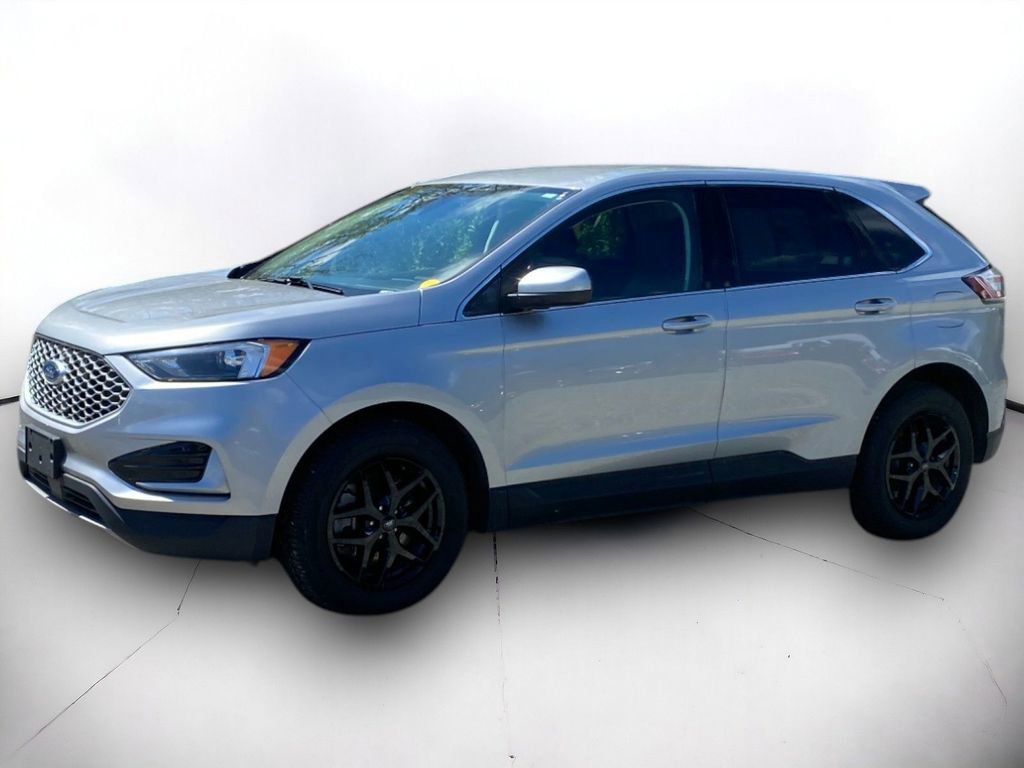 Used 2023 Ford Edge SEL image 2