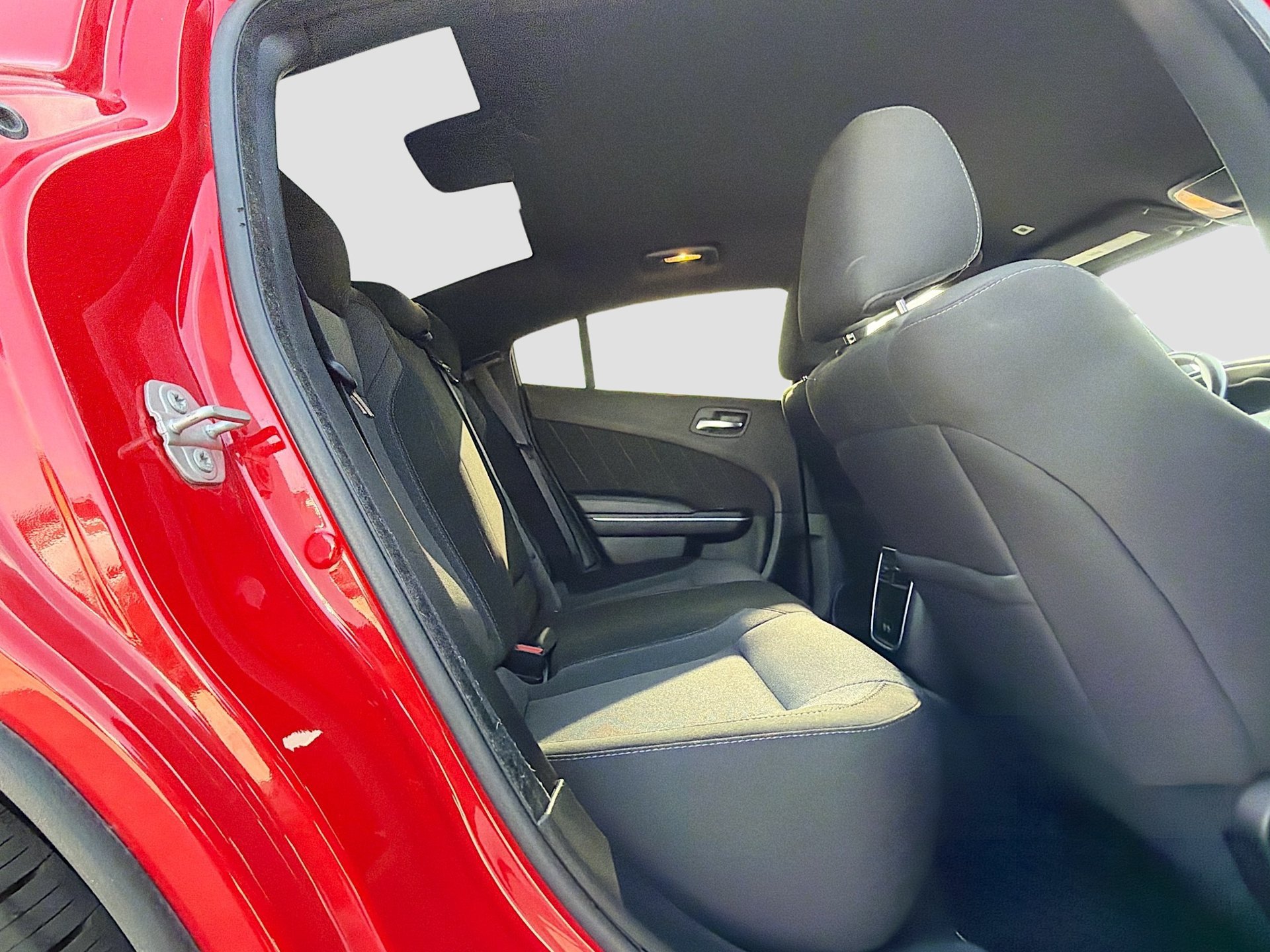 Used 2022 Dodge Charger SXT RWD image 28