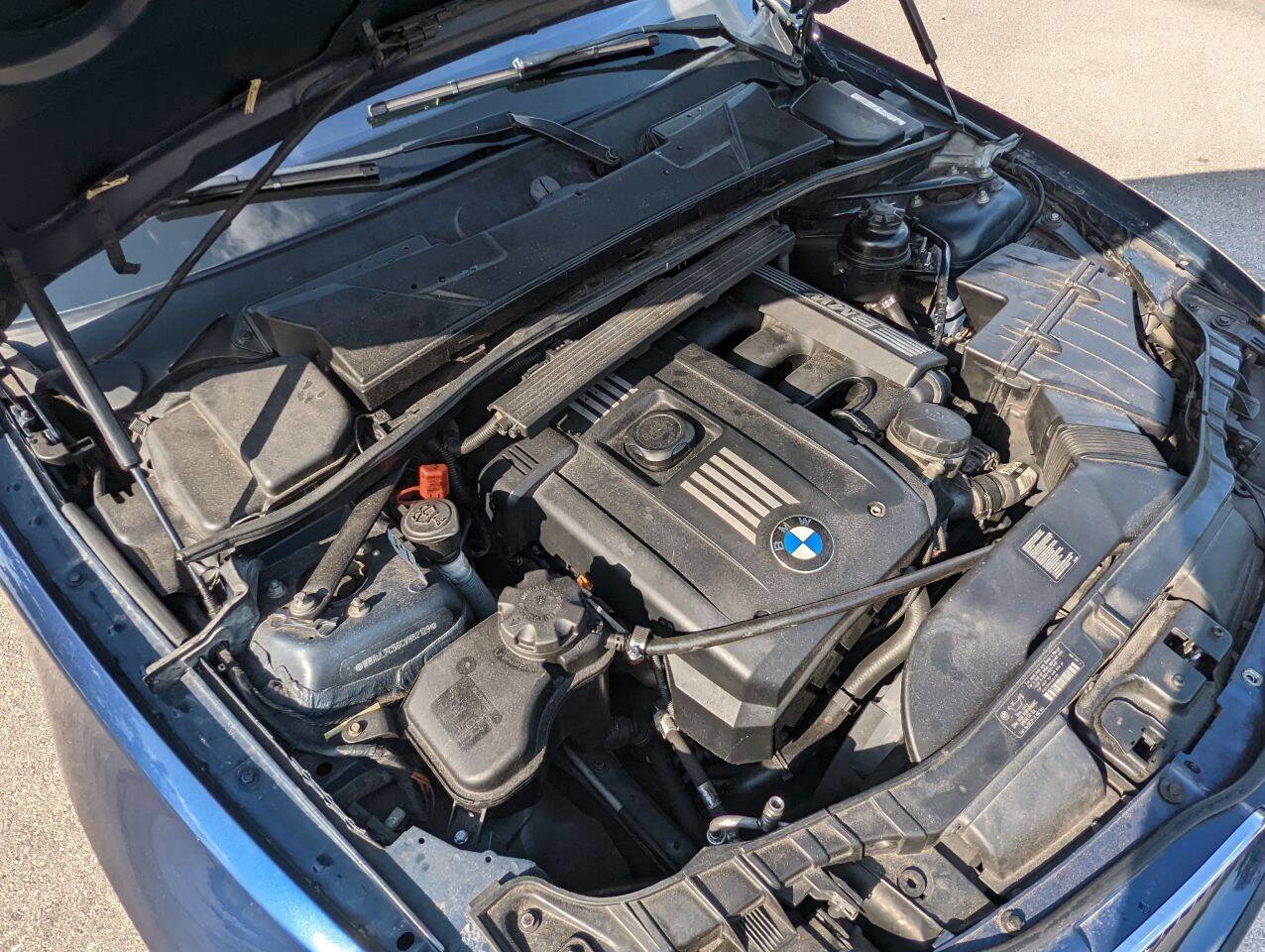 Used 2012 BMW 128i Convertible image 28