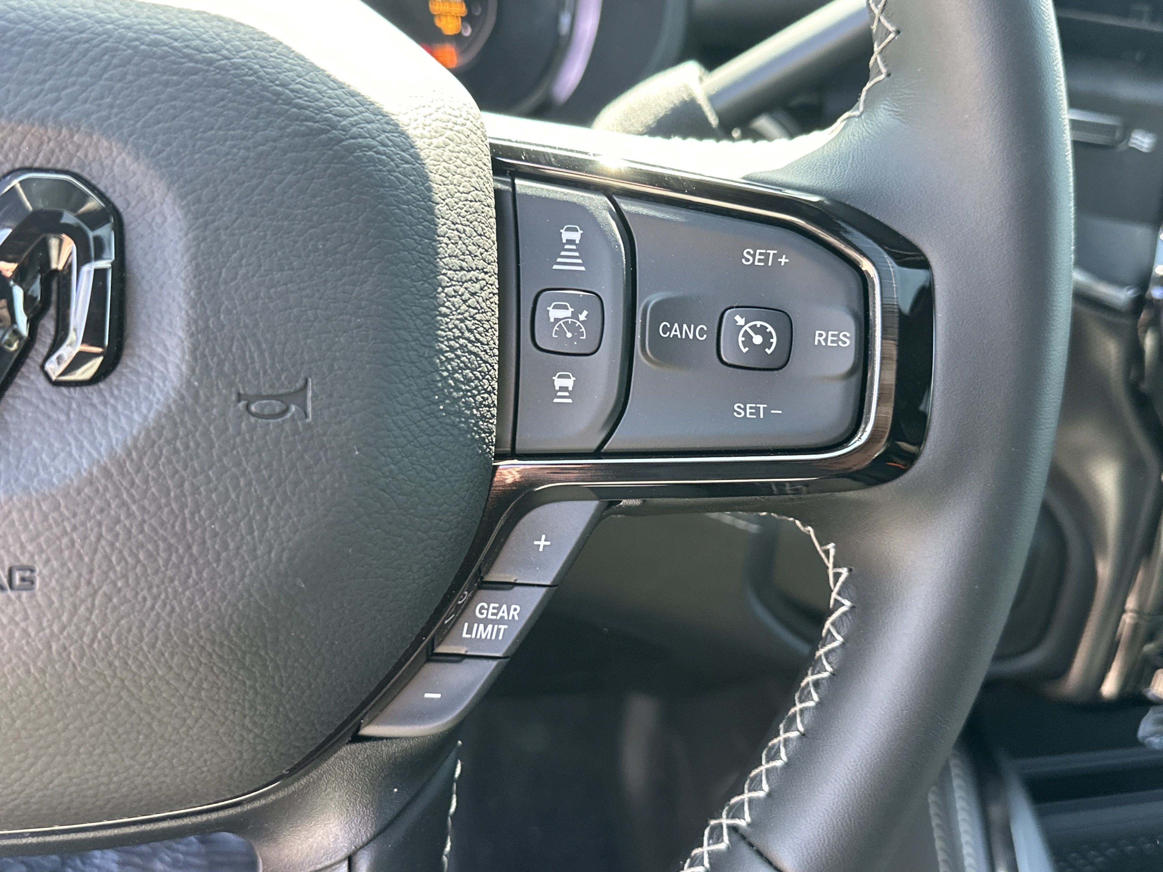New 2026 RAM 3500 Limited AWD/4WD image 13