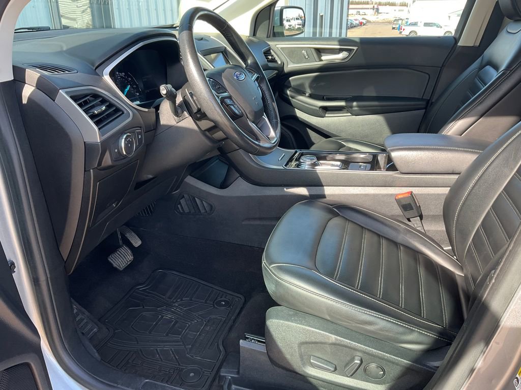 Used 2020 Ford Edge SEL AWD/4WD image 2