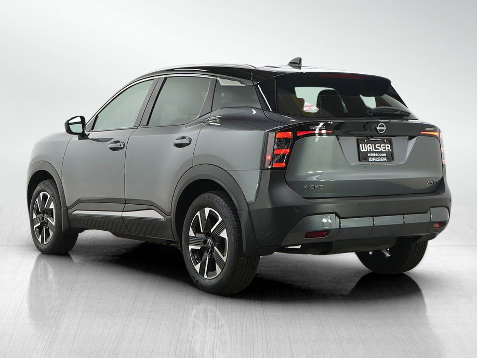 Used 2025 Nissan Kicks SV w/ SV Premium Package AWD/4WD image 3