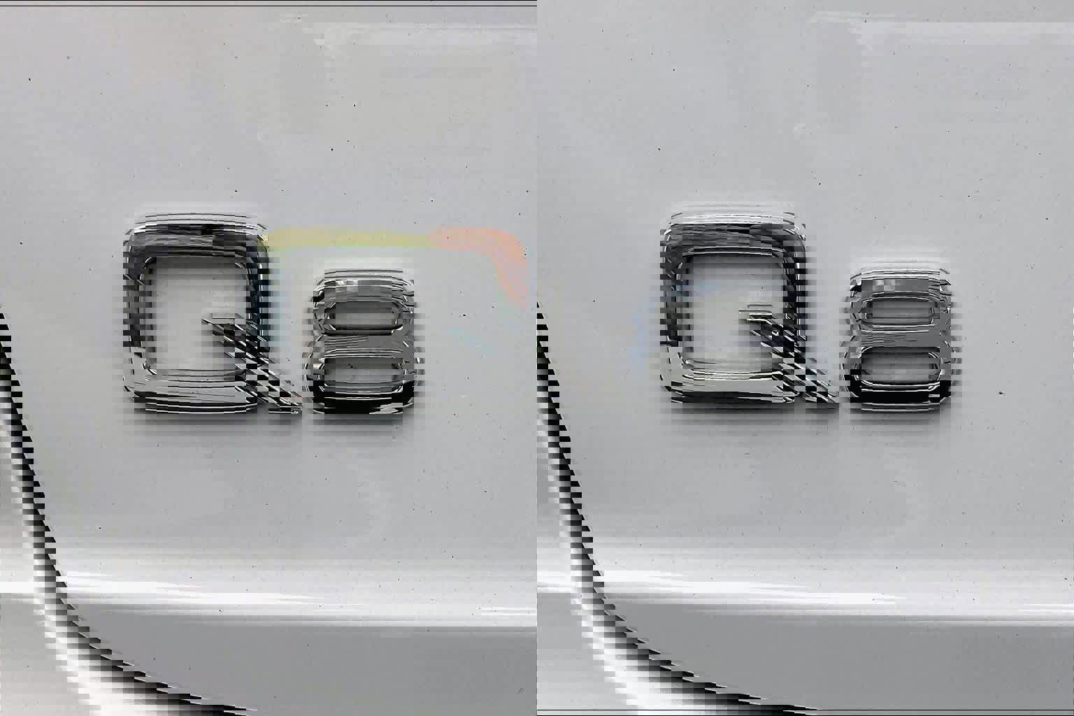 Used 2022 Audi Q8 Premium Plus image 32