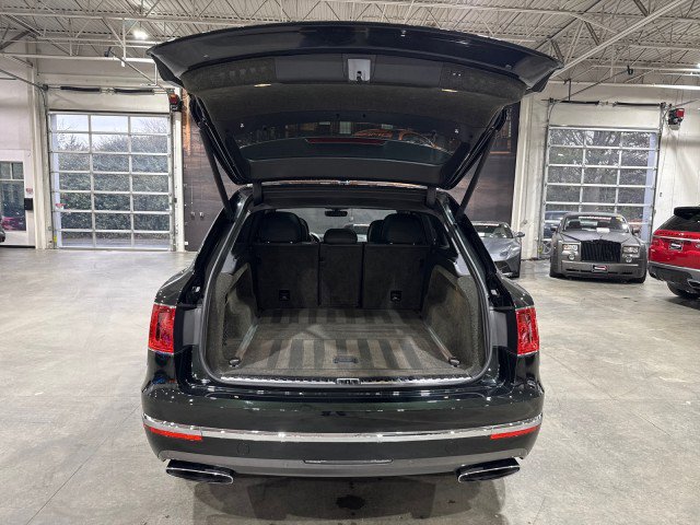 Used 2017 Bentley Bentayga image 15