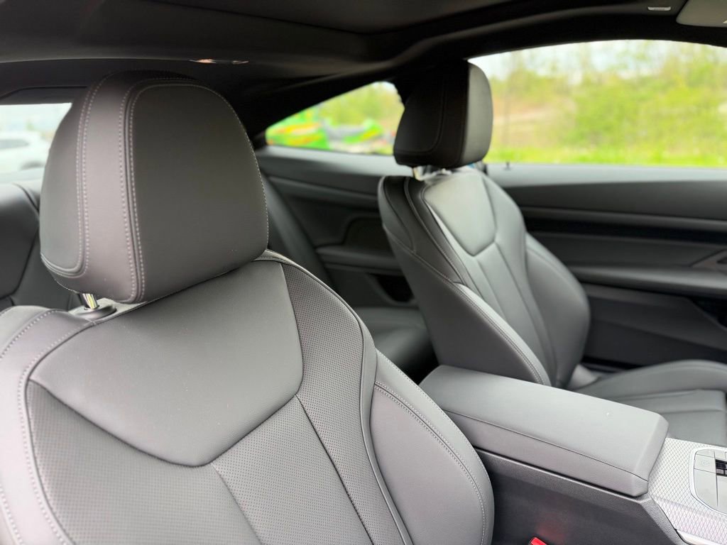 New 2026 BMW 430i xDrive Coupe w/ M Sport Package AWD/4WD image 22