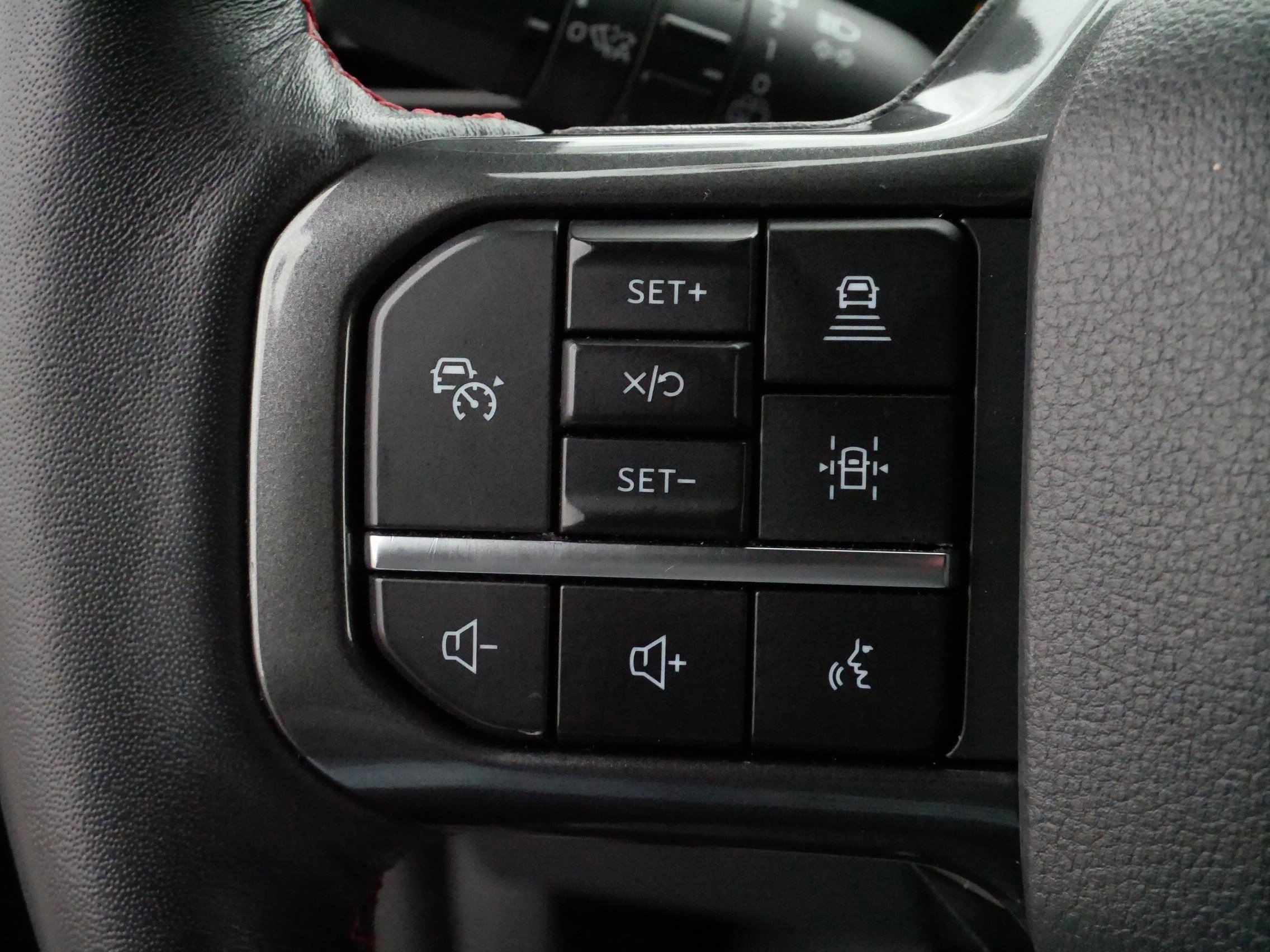 Used 2022 Ford Expedition Max Limited image 26