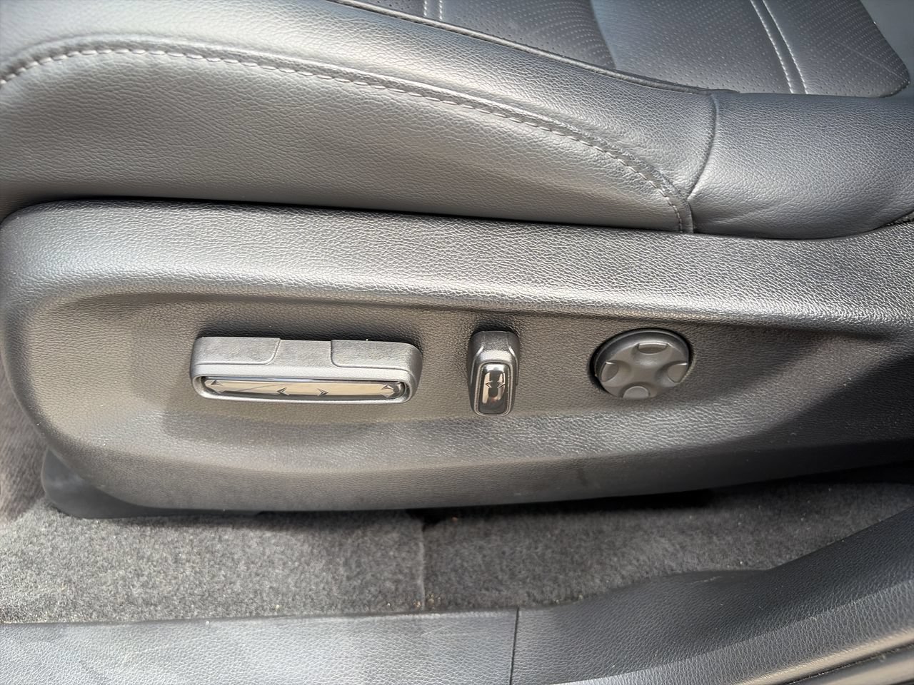 Used 2021 Honda CR-V Touring image 15
