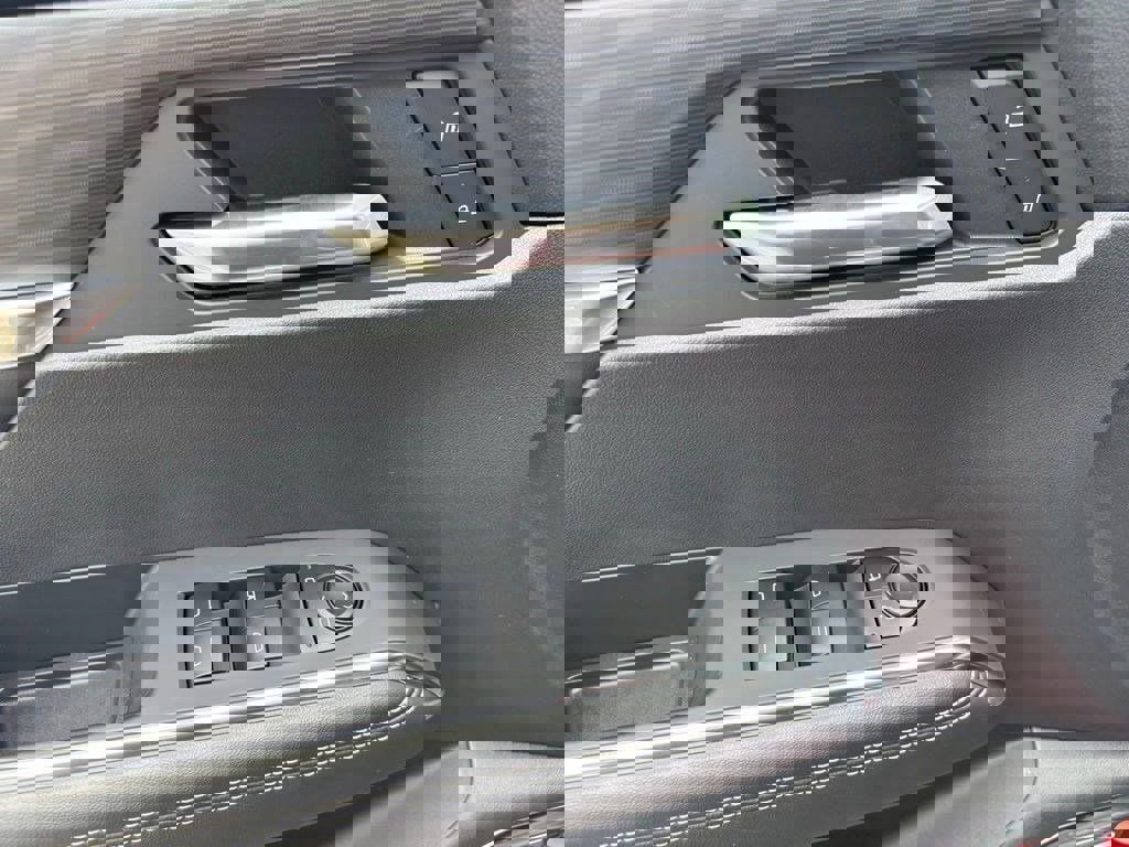 New 2025 GMC Acadia Elevation w/ Elevation Premium Package image 12