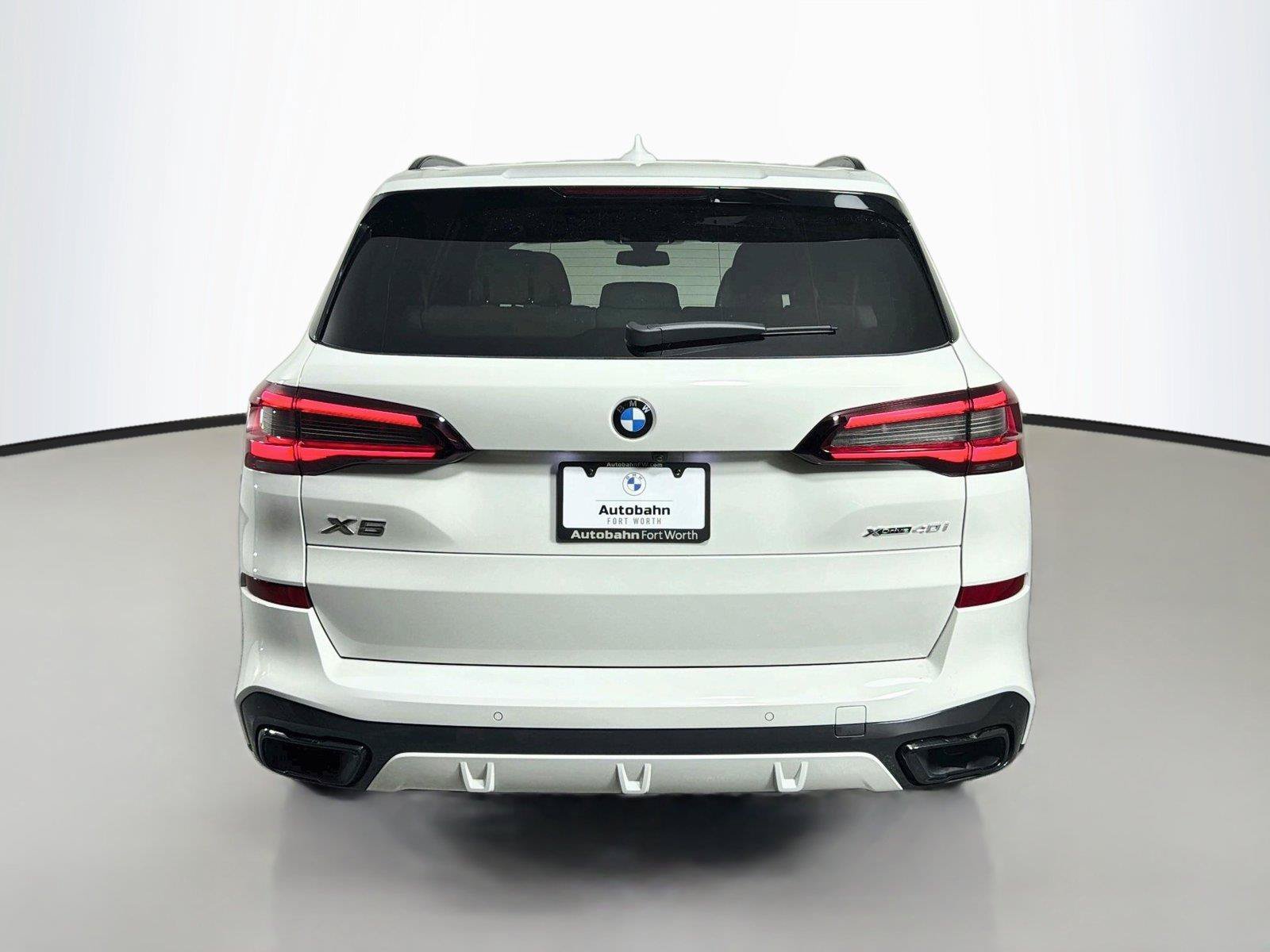 Used 2022 BMW X5 xDrive40i w/ M Sport Package AWD/4WD image 6