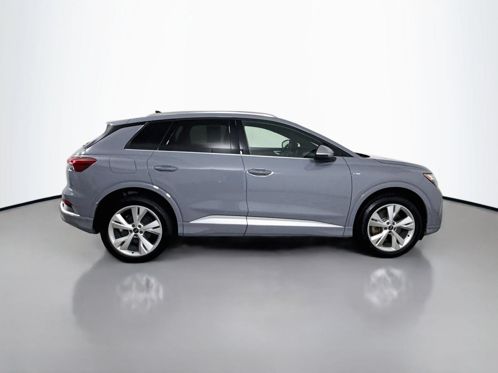 Certified 2023 Audi Q4 e-tron Premium Plus w/ Premium Plus AWD/4WD image 8