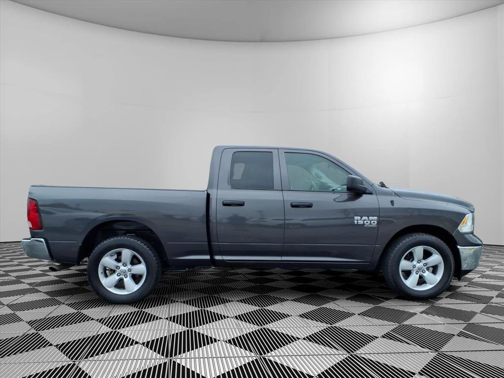 Used 2024 RAM 1500 Classic SLT AWD/4WD image 32