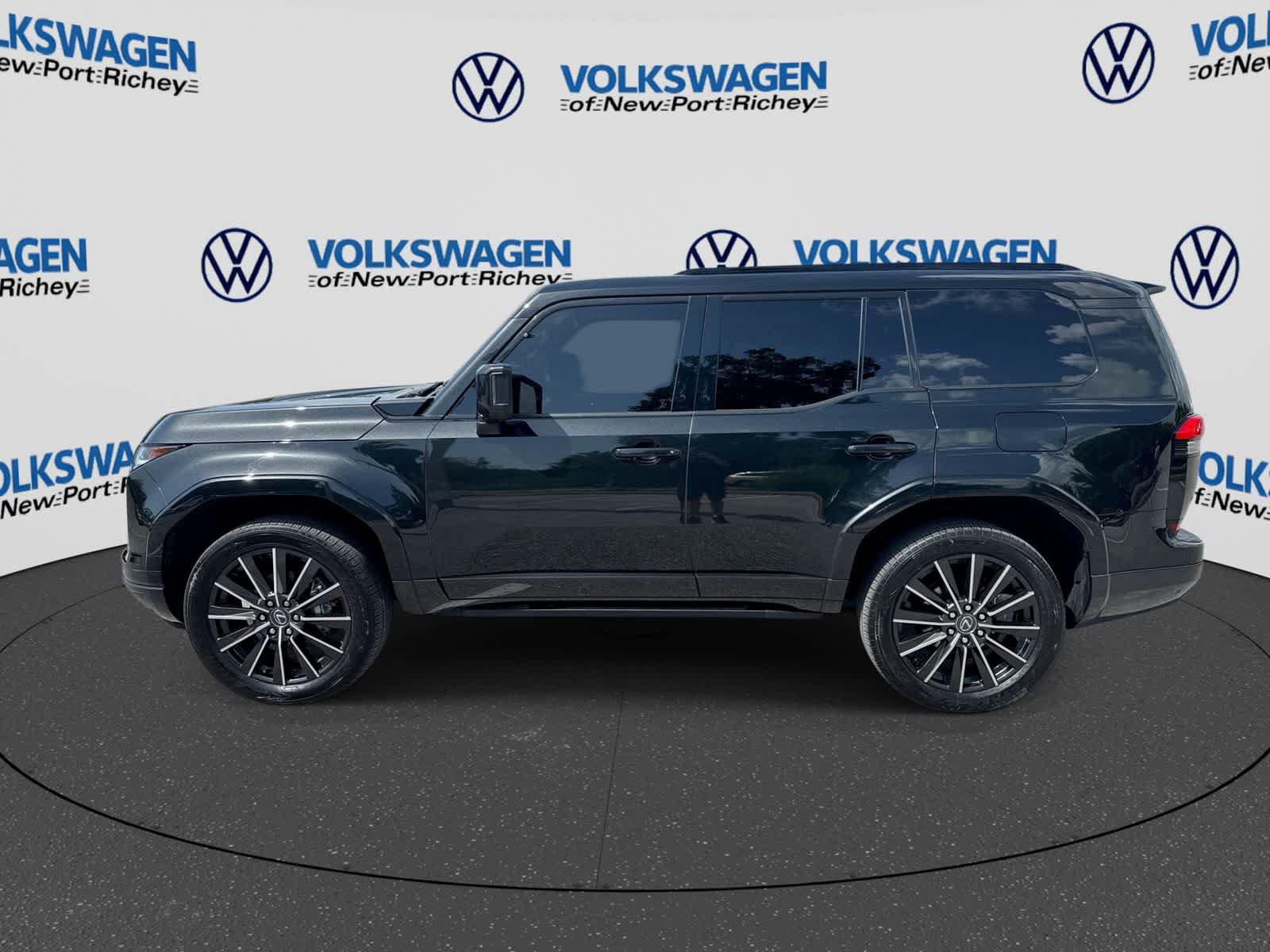 Used 2025 Lexus GX 550 w/ Accessory Package (2T) AWD/4WD image 11