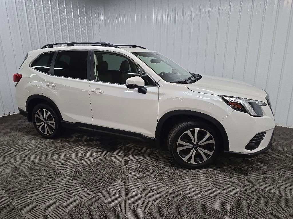 Used 2022 Subaru Forester Limited AWD/4WD image 1