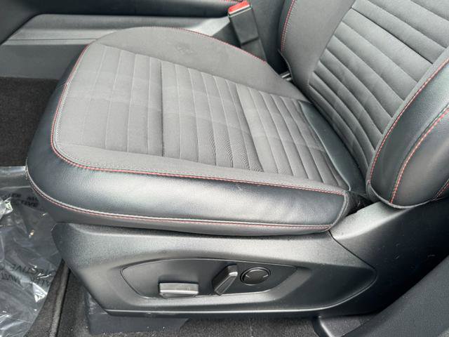 Used 2025 Ford Explorer ST-Line image 26