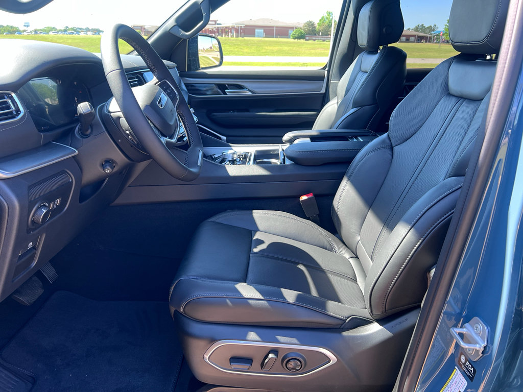 New 2026 Jeep Grand Wagoneer Limited AWD/4WD image 21
