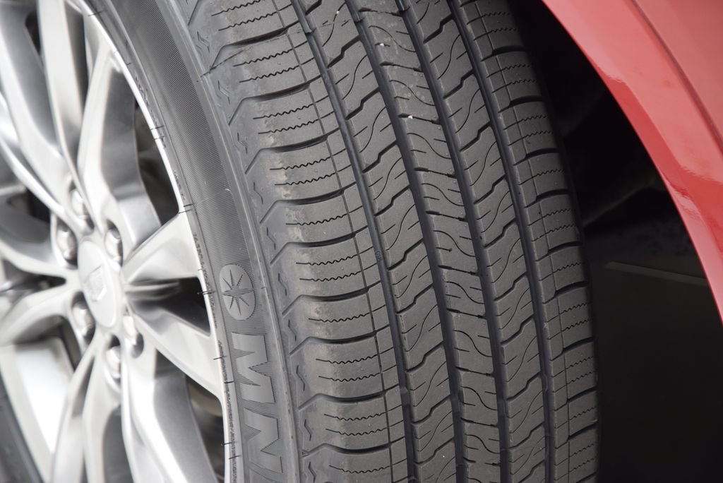 Used 2023 Cadillac XT5 Premium Luxury w/ LPO, Floor Liner Package FWD image 27