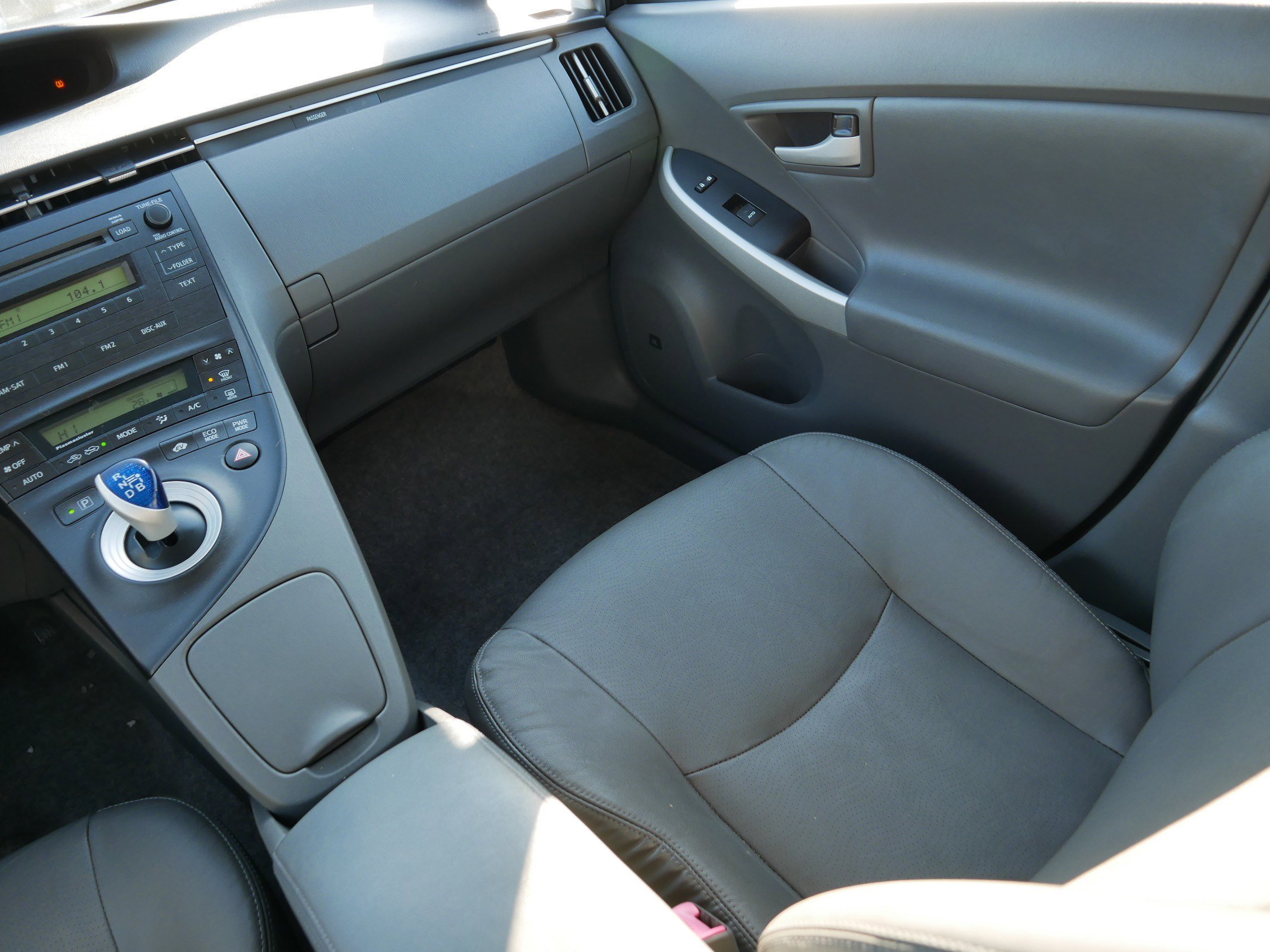 Used 2010 Toyota Prius Five image 11