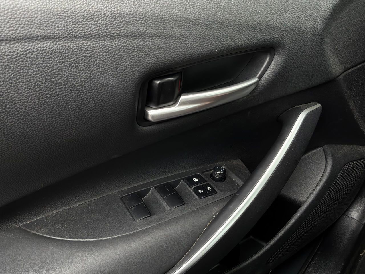 Used 2024 Toyota Corolla SE image 19