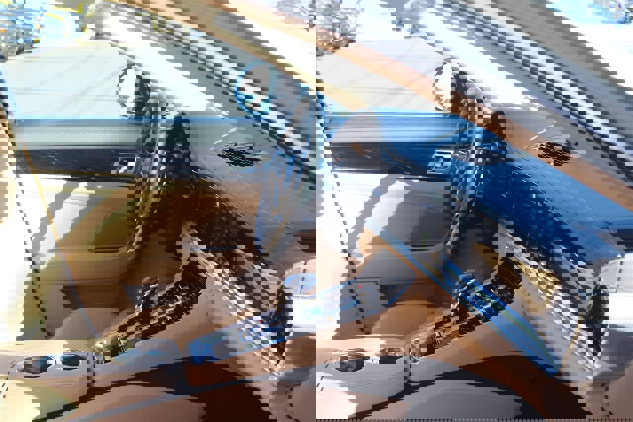 Used 2018 Porsche Panamera 4 image 20