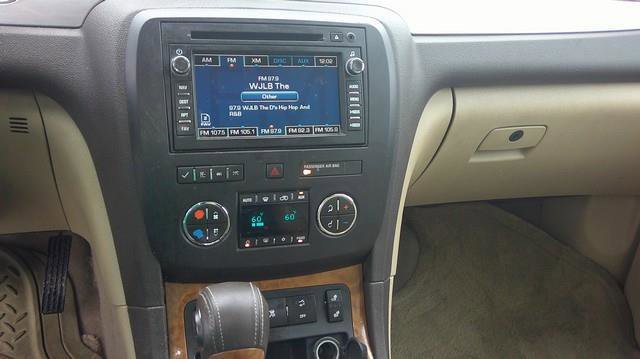 Used 2008 Buick Enclave CXL w/ Entertainment Package #3 image 7
