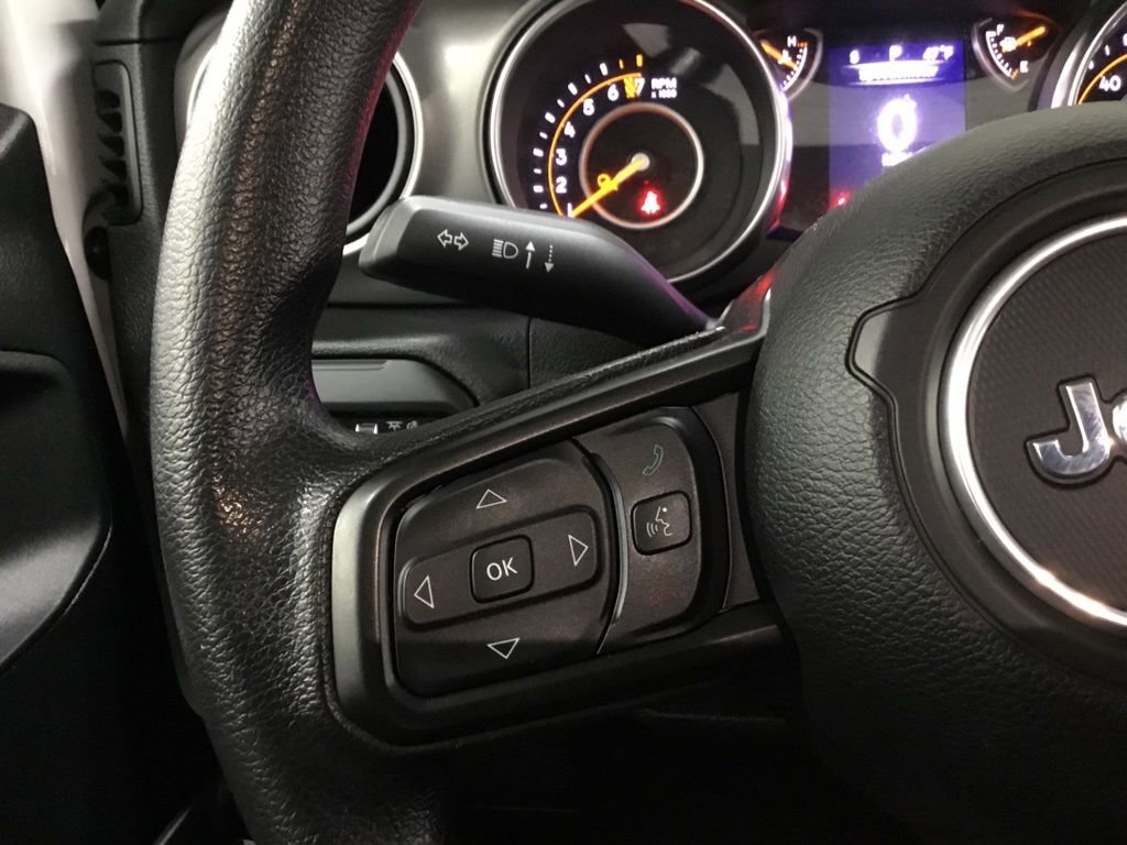 Used 2021 Jeep Gladiator Sport image 30