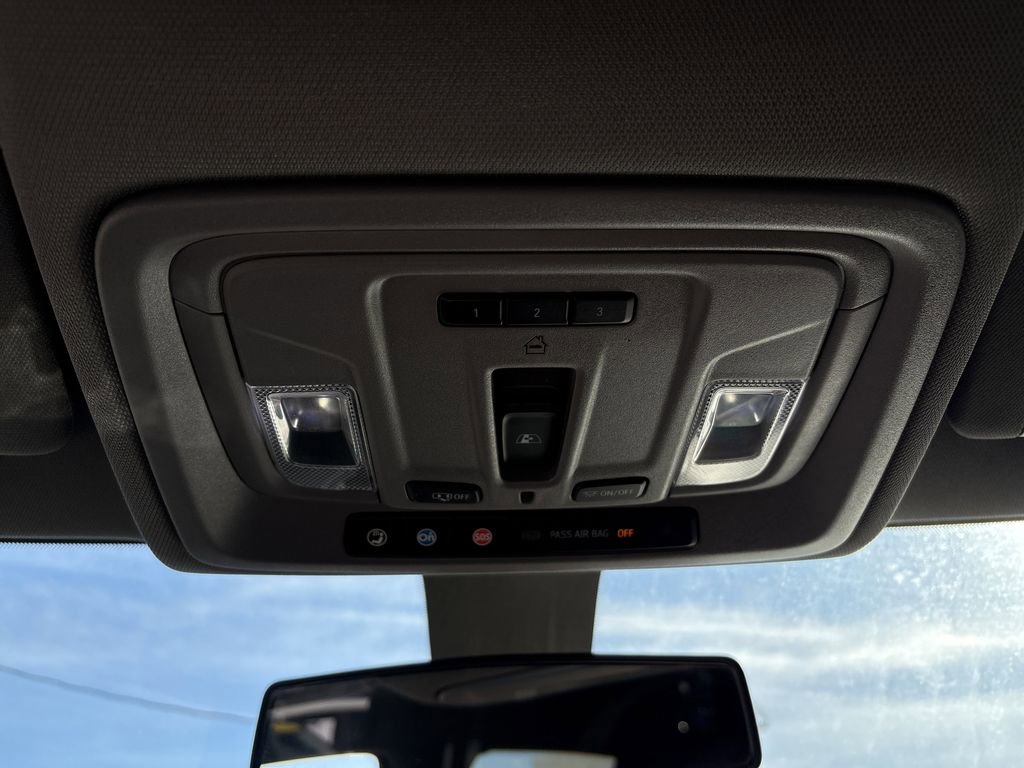 Used 2022 Chevrolet Silverado 3500 LT w/ Convenience Package image 24