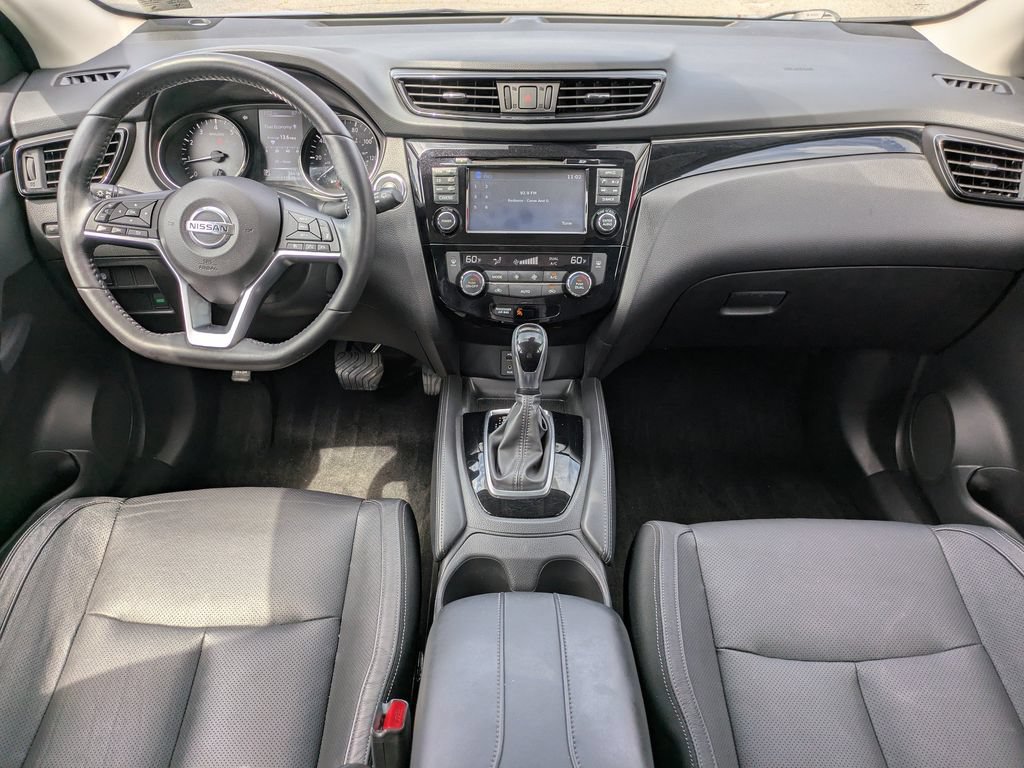 Used 2018 Nissan Rogue Sport SL w/ SL Premium Package FWD image 16