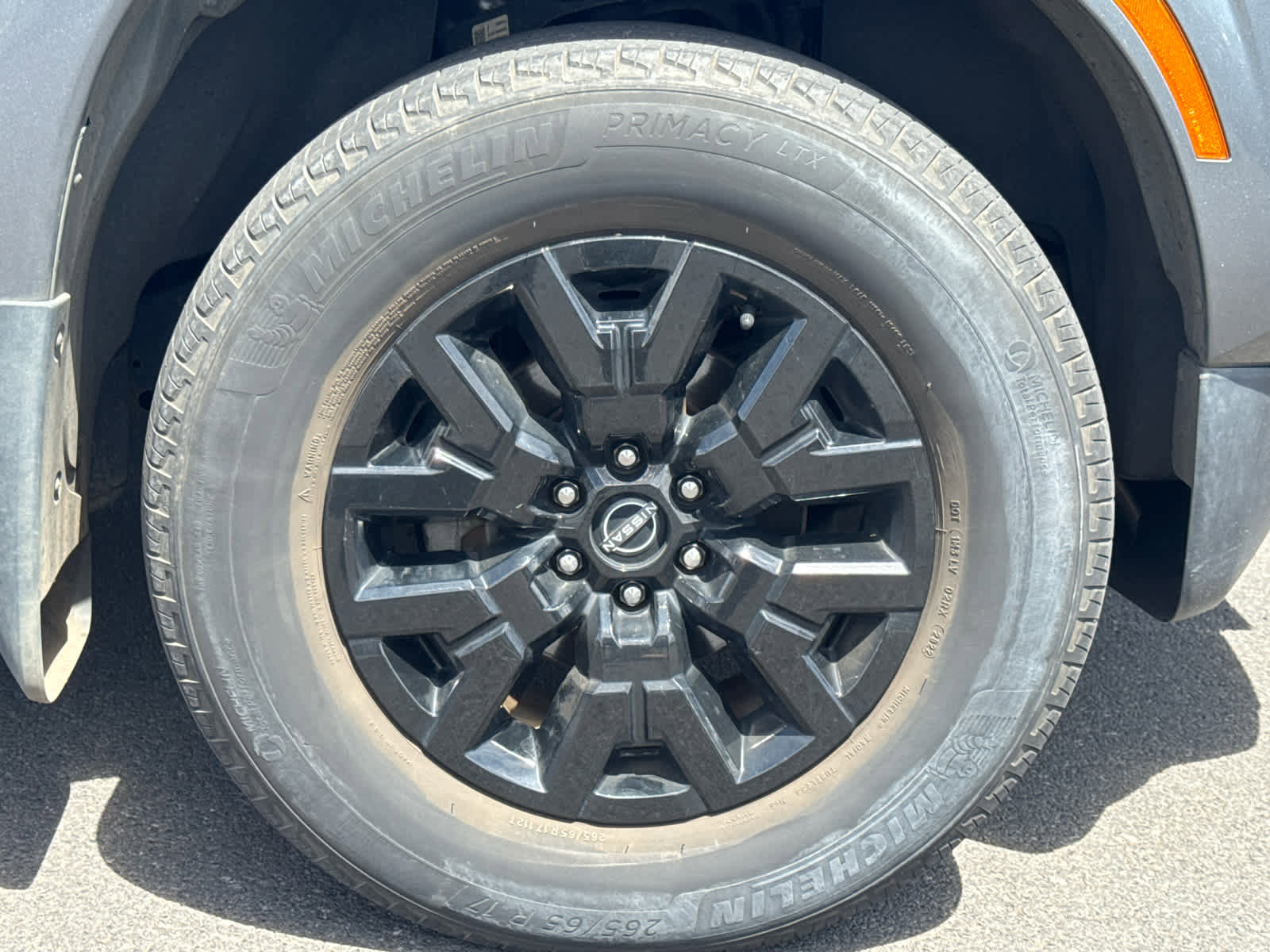 Used 2023 Nissan Frontier SV w/ Tow Package image 5