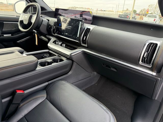 New 2026 Ford Expedition Tremor image 12