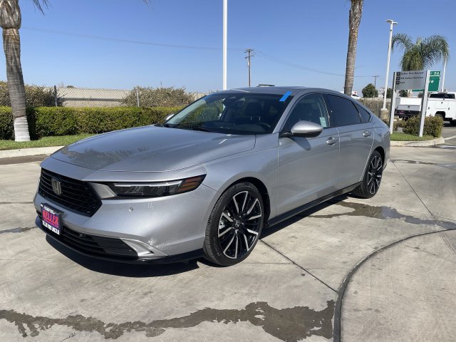 Used 2025 Honda Accord Touring image 1